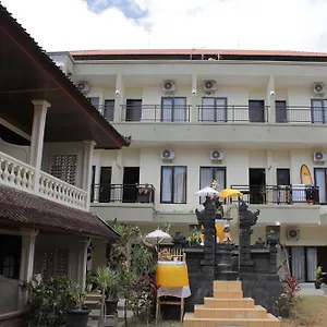 2* Hotel Ayu
